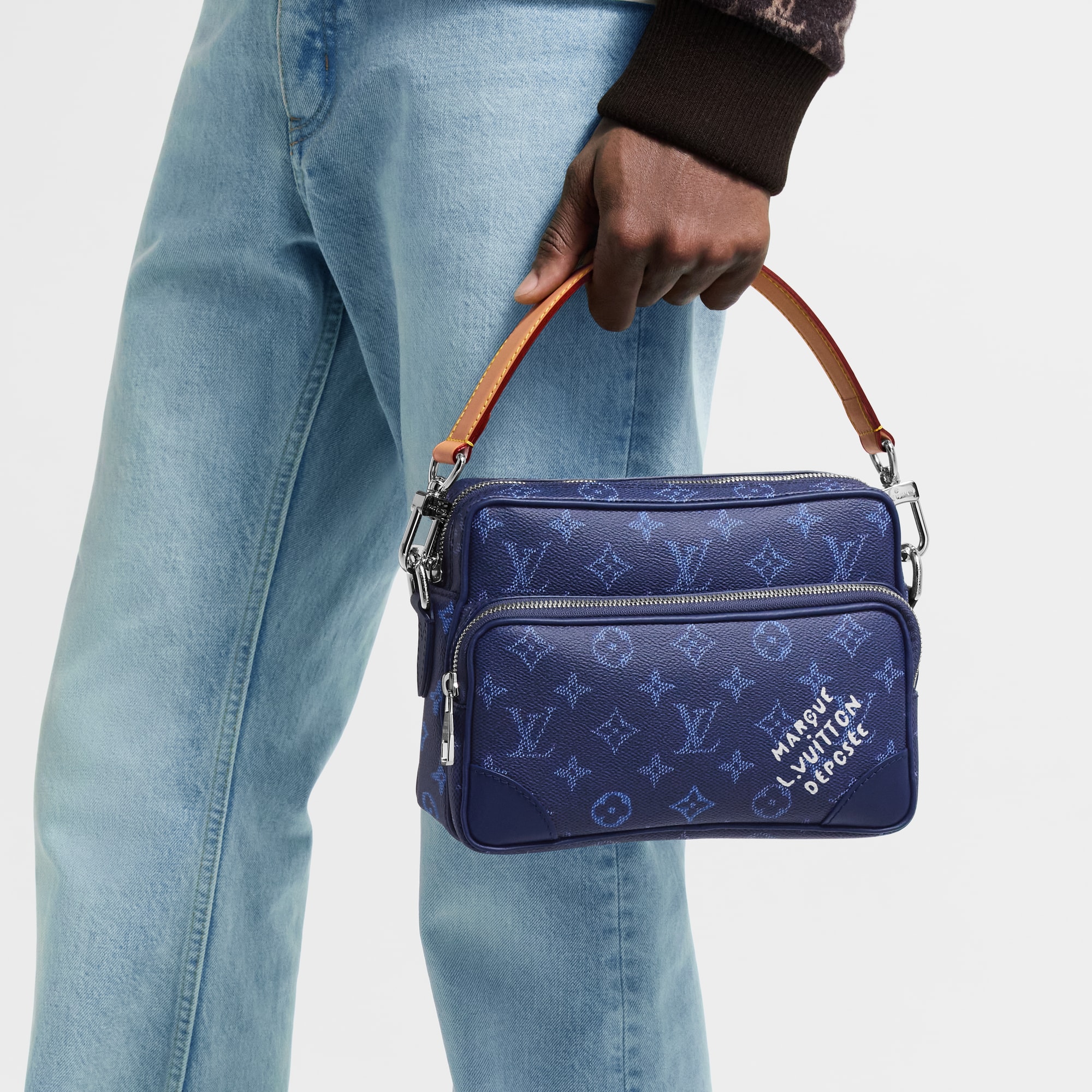 ルイヴィトン モノグラム ヘリテージ ナイル 斜め掛け ショルダーバッグ ブルー  M26823 LOUIS VUITTON（ルイ・ヴィトン） ルイ ヴィトン M26823 ナイル